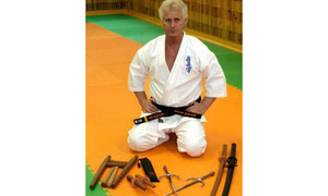 Дед вязал из кочерги банты, а внука в шутку называют китайцем